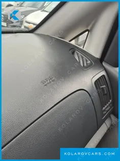 HYUNDAI STAREX VAN 5-SEATER