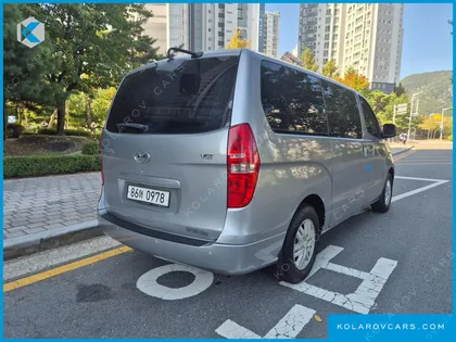 HYUNDAI STAREX VAN 5-SEATER