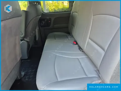 HYUNDAI STAREX VAN 5-SEATER