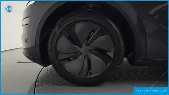 TESLA MODEL Y RWD