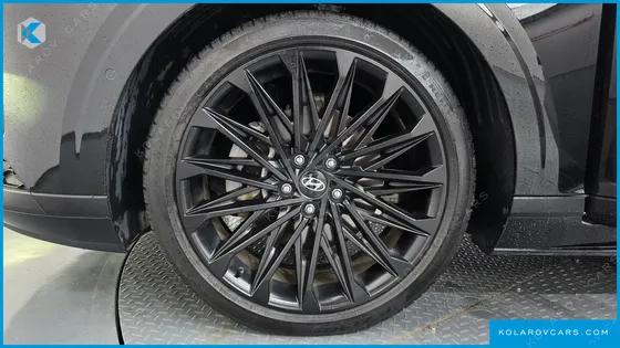 HYUNDAI GRANDEUR 2,5 GASOLINE 2WD