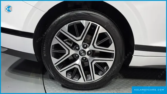 HYUNDAI GRANDEUR 2,5 GASOLINE 2WD