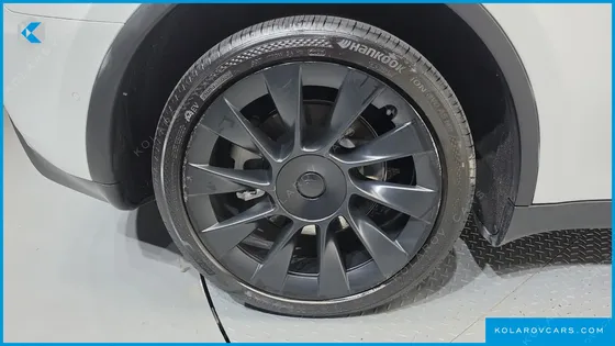 TESLA MODEL Y LONG RANGE AWD