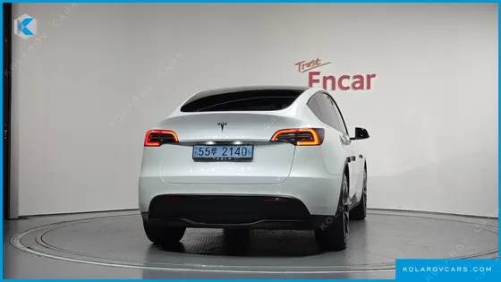 TESLA MODEL Y STANDARD RANGE RWD