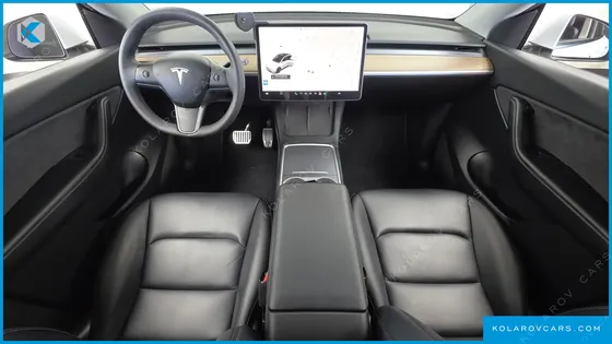 TESLA MODEL Y STANDARD RANGE RWD