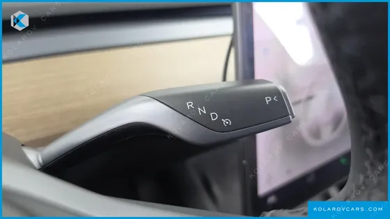 TESLA MODEL Y STANDARD RANGE RWD