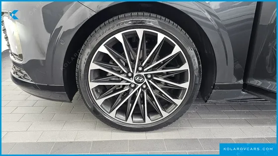 HYUNDAI GRANDEUR 2,5 GASOLINE 2WD