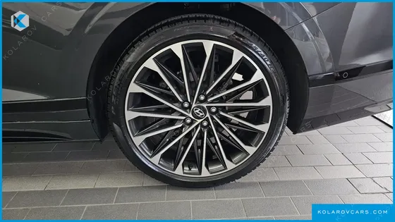 HYUNDAI GRANDEUR 2,5 GASOLINE 2WD
