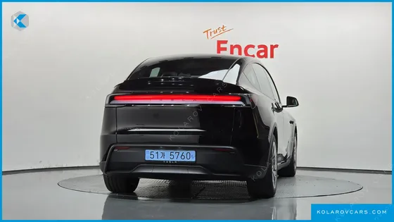 TESLA MODEL Y L LONG RANGE AWD