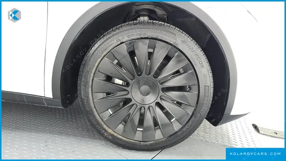 TESLA MODEL Y LONG RANGE AWD