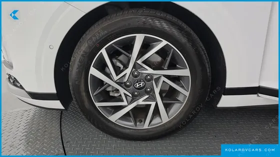 HYUNDAI GRANDEUR 2,5 GASOLINE 2WD