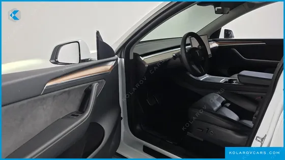 TESLA MODEL Y LONG RANGE AWD