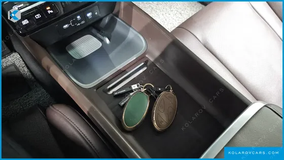 HYUNDAI GRANDEUR 2,5 GASOLINE 2WD