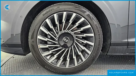 HYUNDAI GRANDEUR 2,5 GASOLINE 2WD