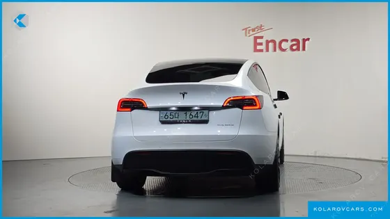 TESLA MODEL Y LONG RANGE AWD