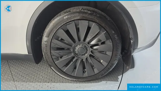 TESLA MODEL Y LONG RANGE AWD