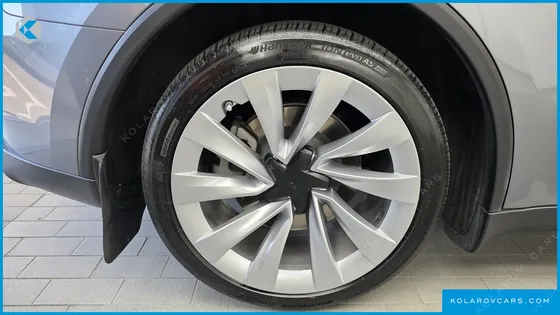 TESLA MODEL Y LONG RANGE AWD