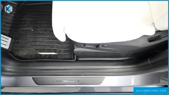 TESLA MODEL Y LONG RANGE AWD