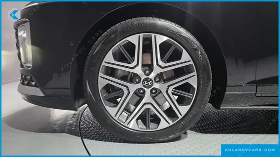 HYUNDAI GRANDEUR 2,5 GASOLINE 2WD