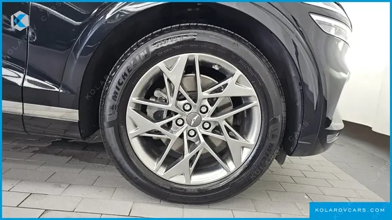 GENESIS GV70 2.5T GASOLINE 2WD