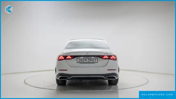 MERCEDES E-CLASS E300 4MATIC AMG LINE