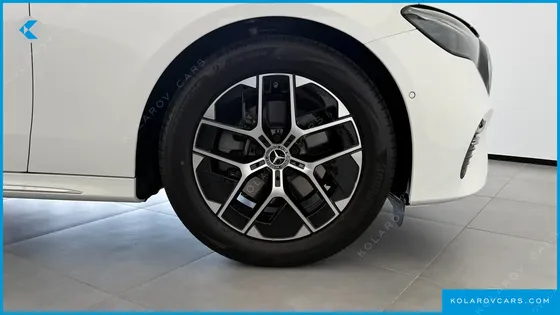 MERCEDES E-CLASS E200 EXCLUSIVE