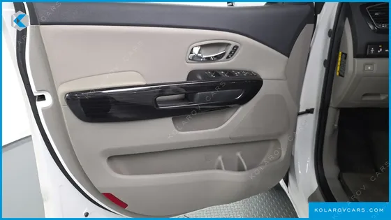 KIA CARNIVAL 9-SEATER NOBLESSE SPECIAL
