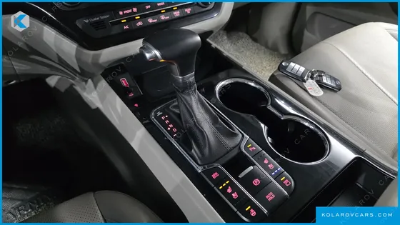 KIA CARNIVAL 9-SEATER NOBLESSE SPECIAL