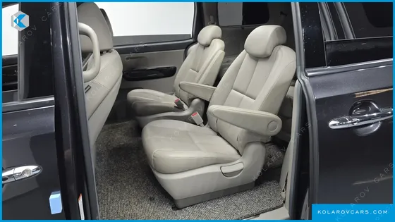 KIA CARNIVAL 9-SEATER NOBLESSE SPECIAL