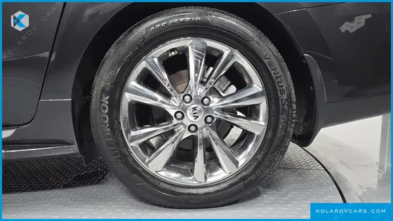 KIA CARNIVAL 9-SEATER NOBLESSE SPECIAL