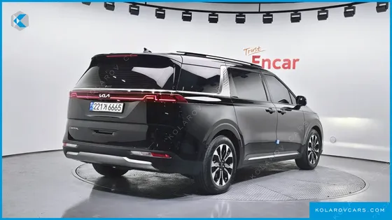 KIA CARNIVAL DIESEL 9-SEATER SIGNATURE