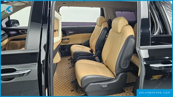 KIA CARNIVAL DIESEL 9-SEATER SIGNATURE