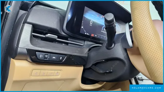 KIA CARNIVAL DIESEL 9-SEATER SIGNATURE