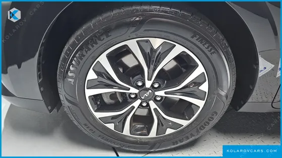 KIA CARNIVAL DIESEL 9-SEATER PRESTIGE