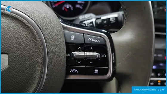 KIA CARNIVAL DIESEL 9-SEATER PRESTIGE