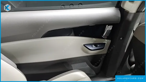 KIA CARNIVAL DIESEL 9-SEATER PRESTIGE
