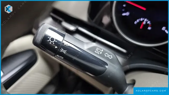 KIA CARNIVAL DIESEL 9-SEATER PRESTIGE