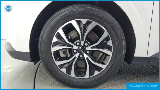 KIA CARNIVAL DIESEL 9-SEATER NOBLESSE