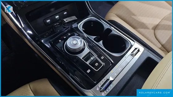 KIA CARNIVAL DIESEL 9-SEATER NOBLESSE
