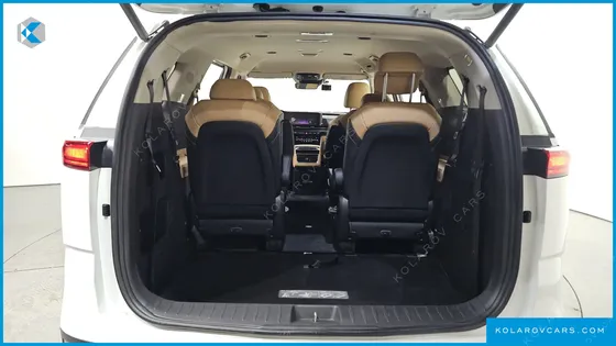 KIA CARNIVAL DIESEL 9-SEATER NOBLESSE
