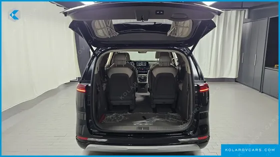 KIA CARNIVAL DIESEL 9-SEATER HI-LIMOUSINE