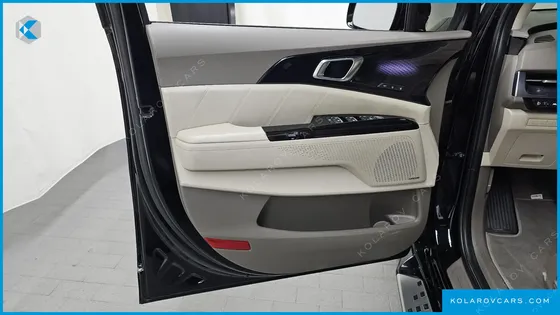 KIA CARNIVAL DIESEL 9-SEATER HI-LIMOUSINE