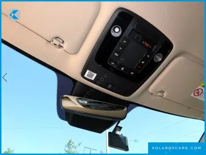 KIA CARNIVAL GASOLINE 9-SEATER HI-LIMOUSINE