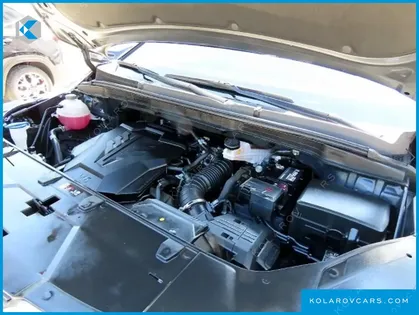 KIA CARNIVAL GASOLINE 9-SEATER HI-LIMOUSINE