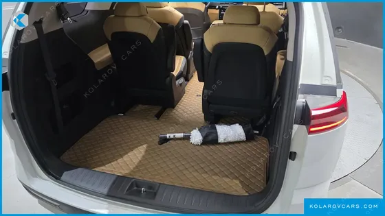 KIA CARNIVAL DIESEL 9-SEATER SIGNATURE