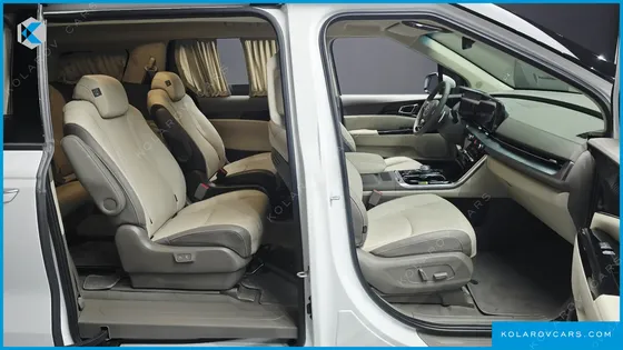 KIA CARNIVAL GASOLINE 9-SEATER HI-LIMOUSINE