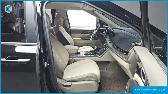 KIA CARNIVAL DIESEL 9-SEATER PRESTIGE