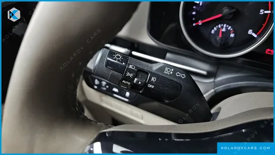 KIA CARNIVAL DIESEL 9-SEATER PRESTIGE