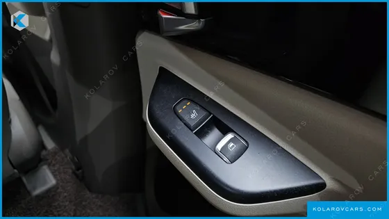 KIA CARNIVAL DIESEL 9-SEATER PRESTIGE