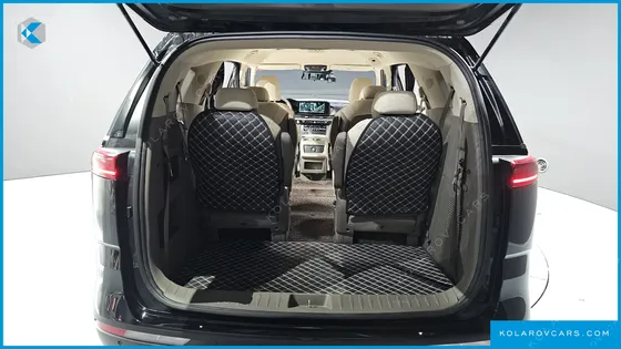 KIA CARNIVAL DIESEL 9-SEATER PRESTIGE